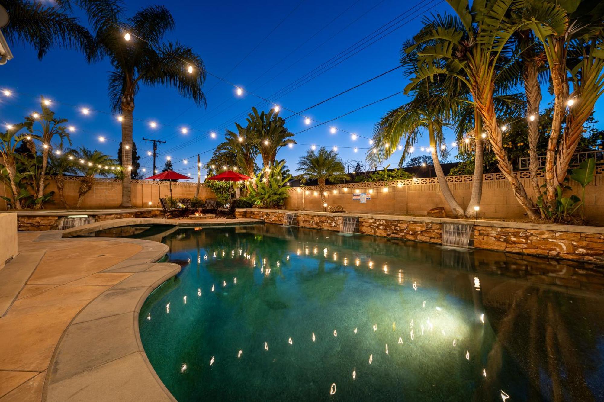 Amazing Modern Pool House Near Disneyland Anaheim Exterior photo